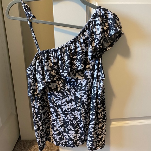 Tank top - Picture 1 of 1